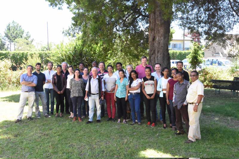 Échanges de connaissances et d’informations dans le cadre du projet SECuRE (photo L. Rakotonantoandro, CAM, Université Antananarivo)